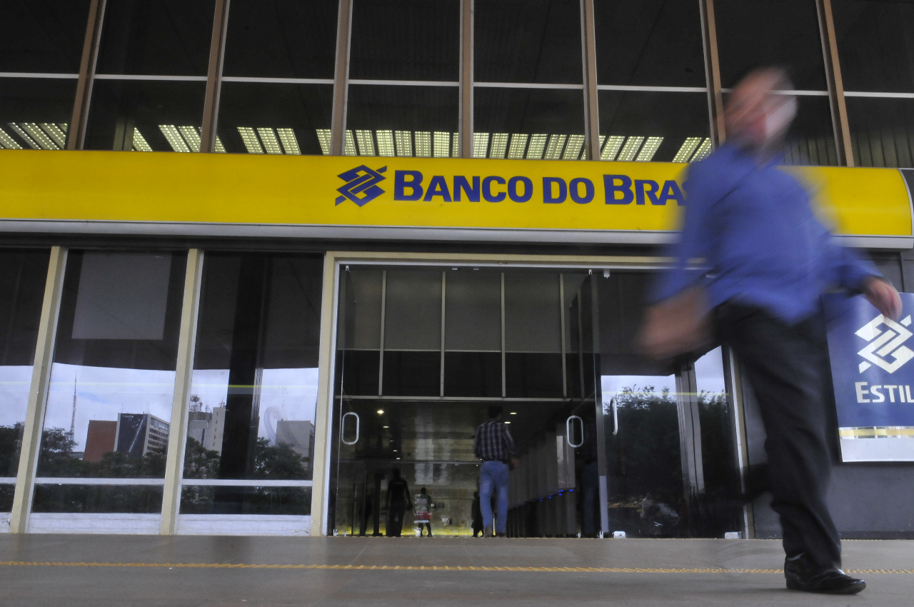 Resultado de imagem para Banco do Brasil anuncia plano de reorganizaÃ§Ã£o que inclui programa de demissÃ£o voluntÃ¡ria
