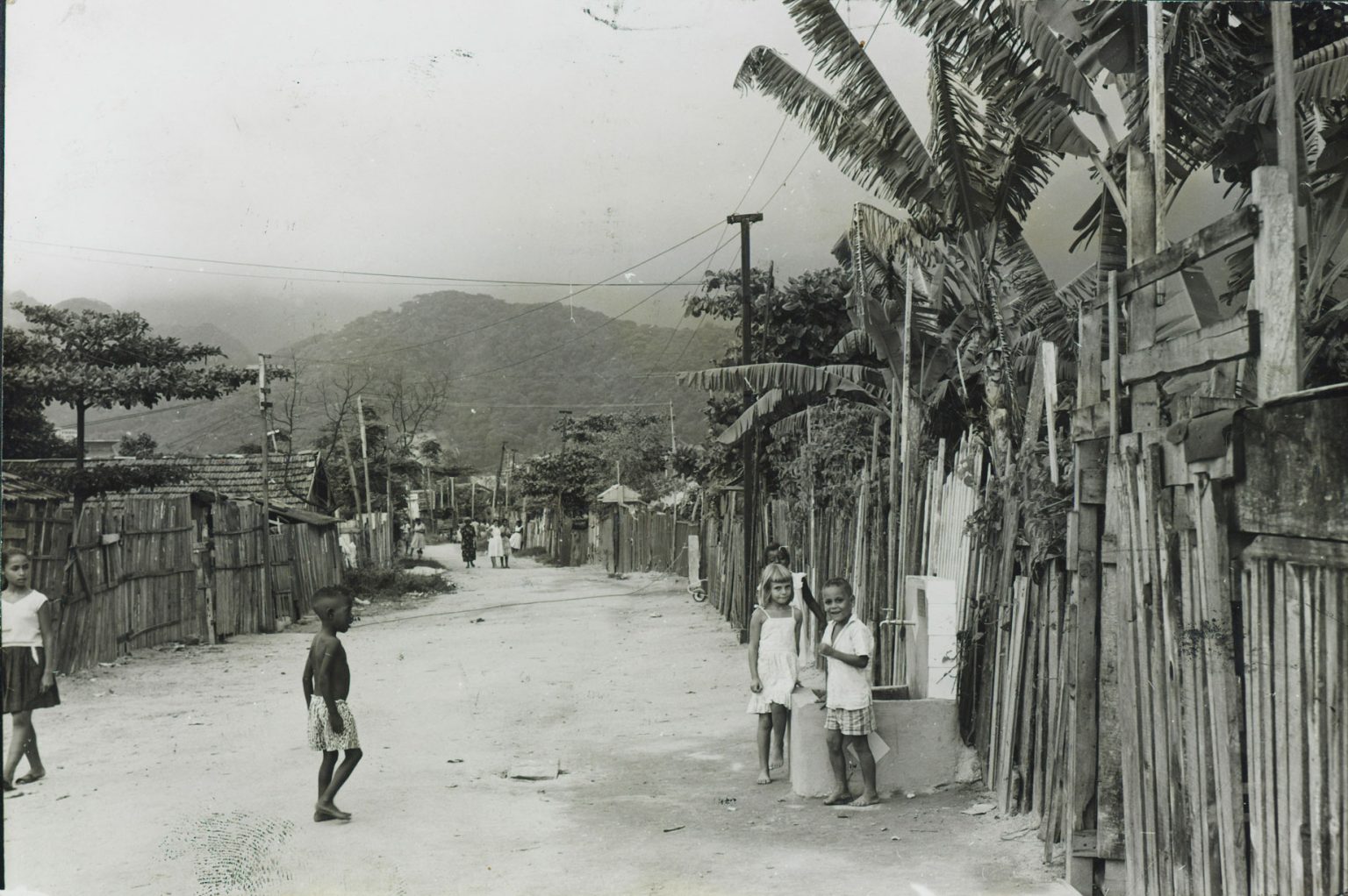 Doze mil vezes favela, um retrato da crise urbana - Luiz Carlos Azedo - 