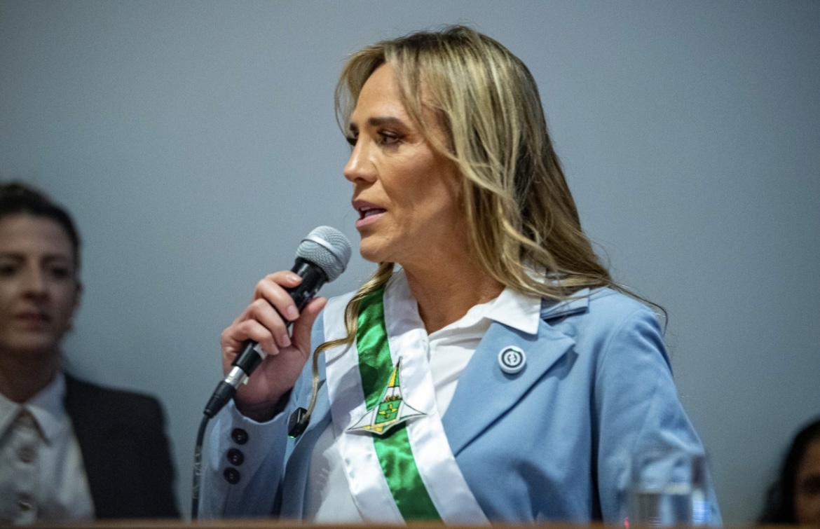 Celina cancela festa e recebe apoio de Manzoni do PL - 