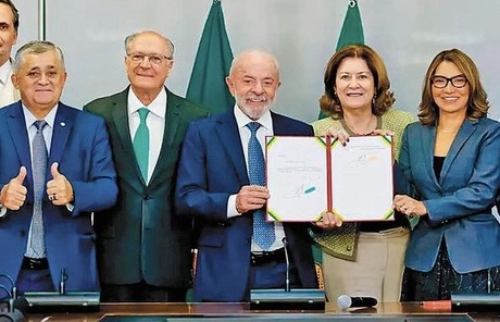 Taxa das blusinhas deixa Alckmin de saia-justa - Taxa das blusinhas deixa Alckmin de saia-justa -