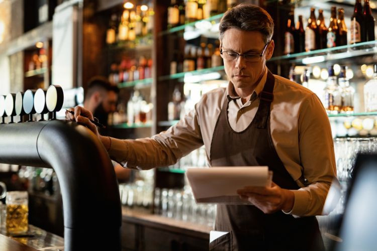 Mais de 60% dos bares e restaurantes não estão preparados para a reforma tributária - Capital S/A - 