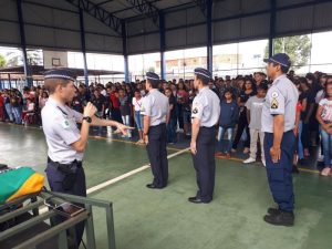 escolas militares