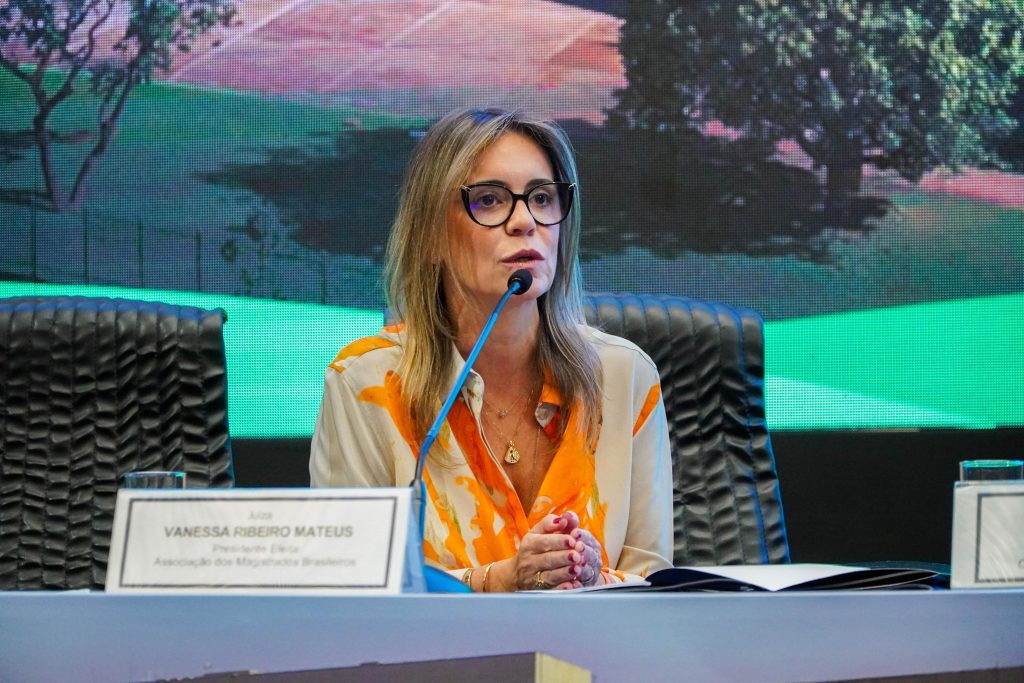 'É preciso impedir a escalada do feminicídio', diz presidente da AMB - CB Poder | - 