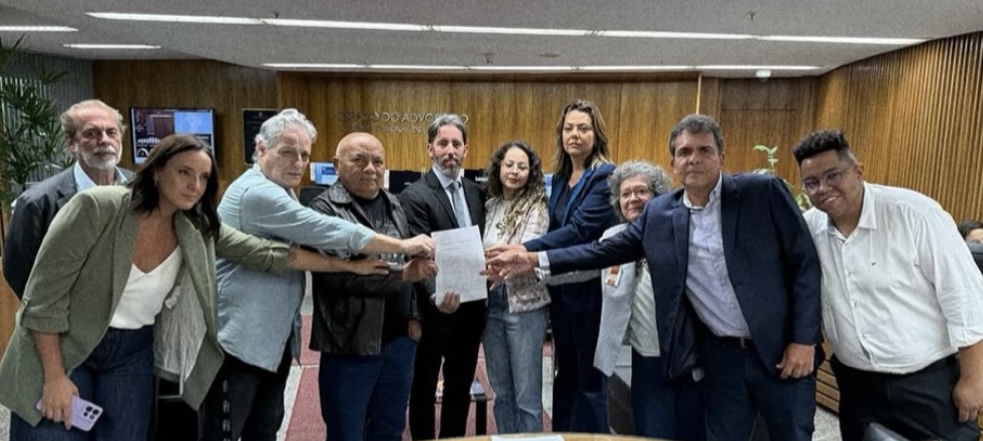 PT, PV, PCdoB, Rede e PDT acionam STJ contra Ibaneis - CB Poder | - PT, PV, PCdoB, Rede e PDT acionam STJ contra Ibaneis - CB Poder | -