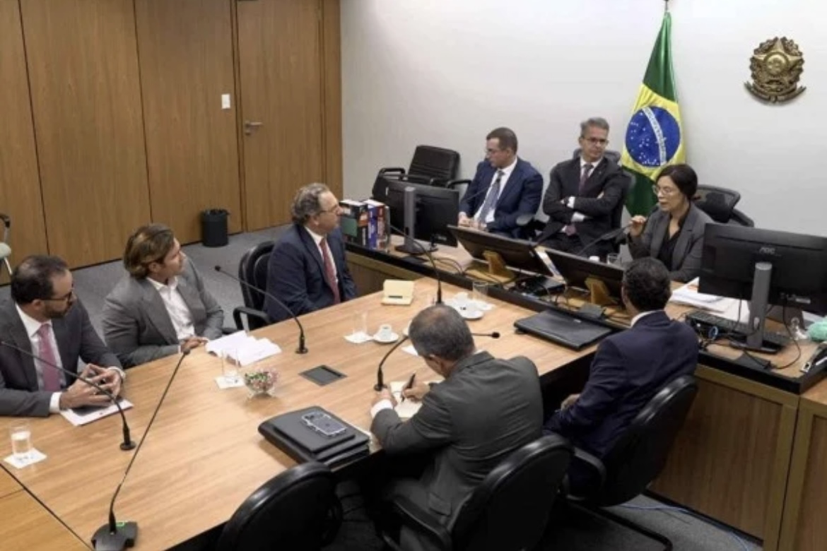 Vorcaro sobre Ibaneis: 'conversas institucionais' - CB Poder | - 