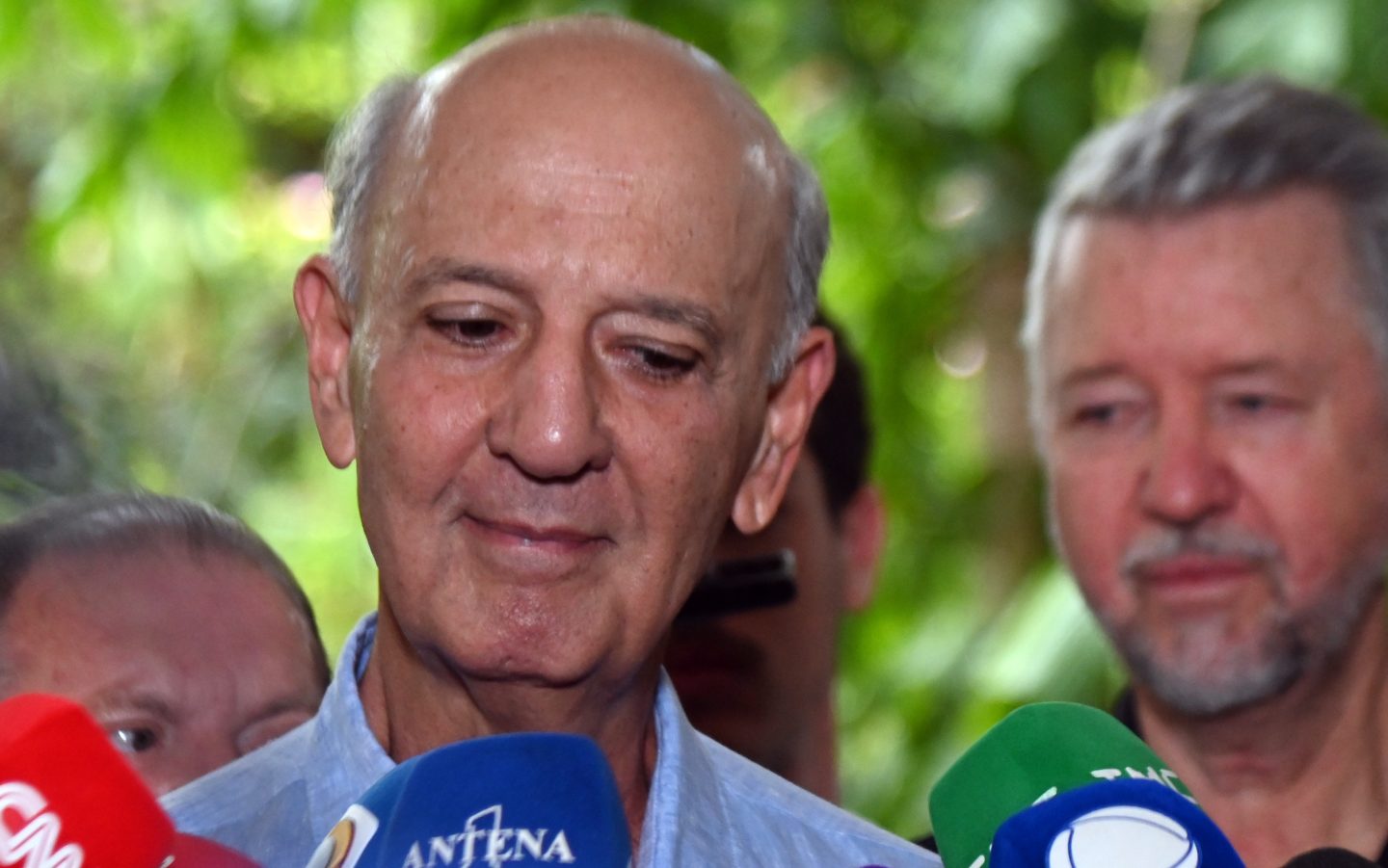 Coletiva com Jose Roberto Arruda. Arruda disse que não vai recorrer da decisão do TSE