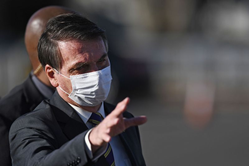 Bolsonaro distribui a ministros cartilha sobre condutas vedadas a agentes públicos nas eleições