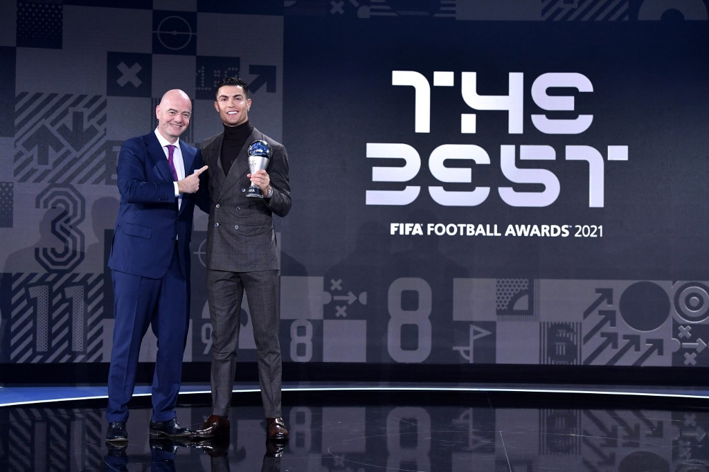 Fifa The Best x Bola de Ouro: O que muda de um prêmio para outro