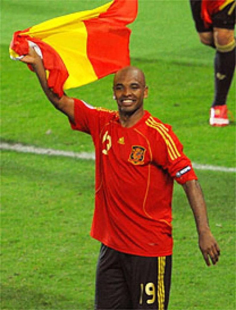 Jogador negro brasileiro já vestiu a camisa da Espanha em Copa do Mundo -  Diário do Poder