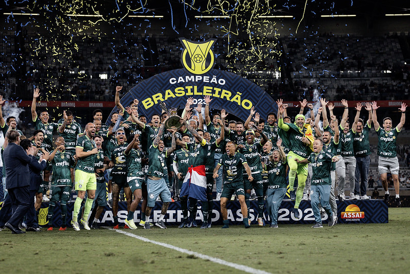 Estudo mostra que Brasileirão é campeão mundial em trocar técnicos
