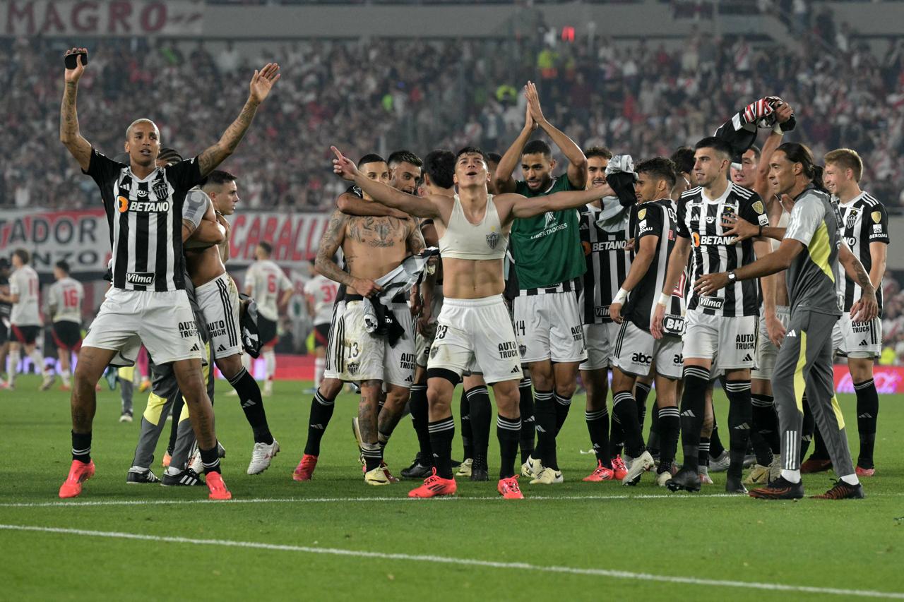 Galo encaminha final inédita entre SAFs e nova ordem econômica na Libertadores - 