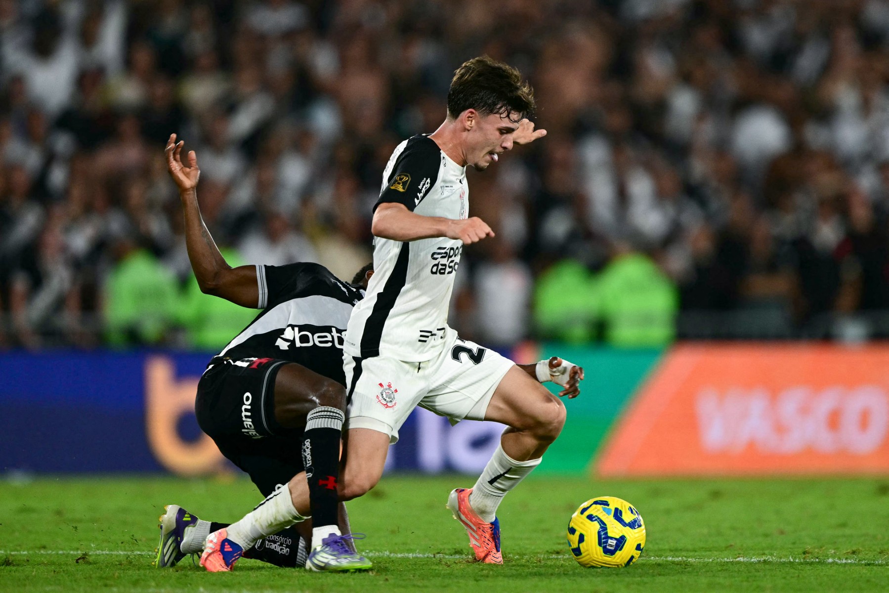 Tetra do Corinthians resgata dois artigos de luxo: lançamento e o drible - Blog Drible de Corpo - 