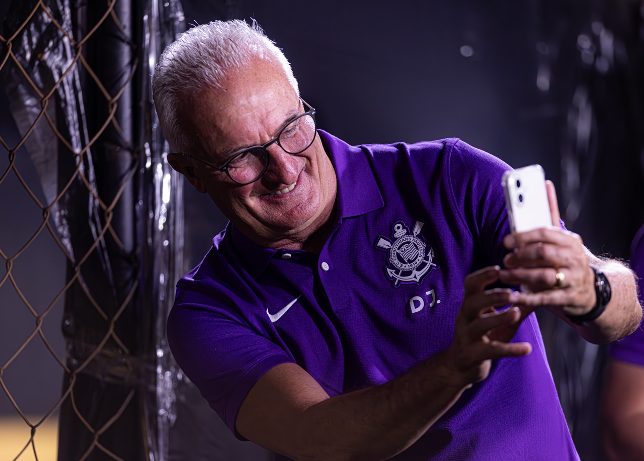 Dorival Júnior ativa modo copeiro em perseguição a recorde de Felipão - Blog Drible de Corpo - 