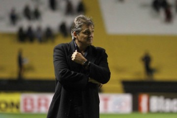 Brasiliense demite Luiz Carlos Winck; Léo Roquete é o favorito a assumir - 