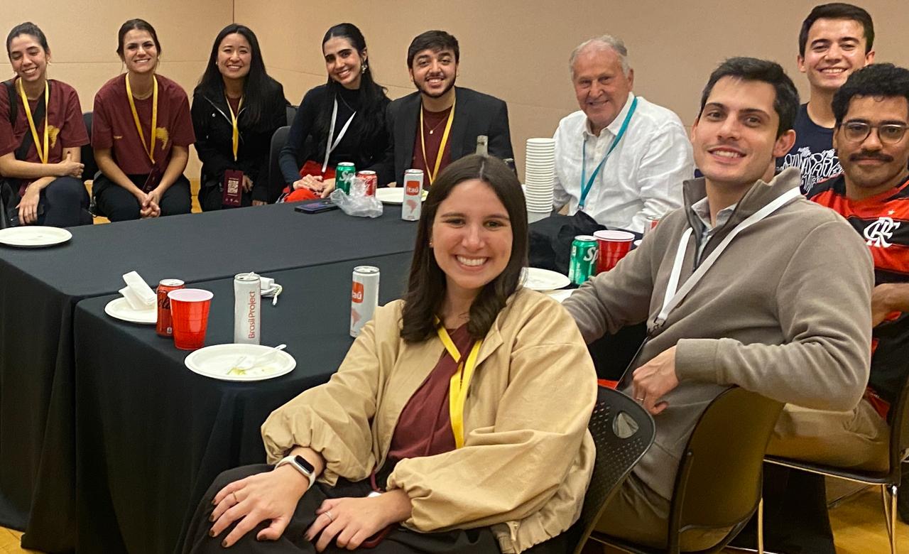 Zico prova em Harvard que diploma e chuteira podem caminhar juntos - Blog Drible de Corpo - 