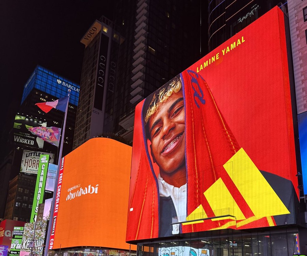 Personagem do dia 5: o peso da moeda Lamine Yamal na Times Square - Blog Drible de Corpo - 