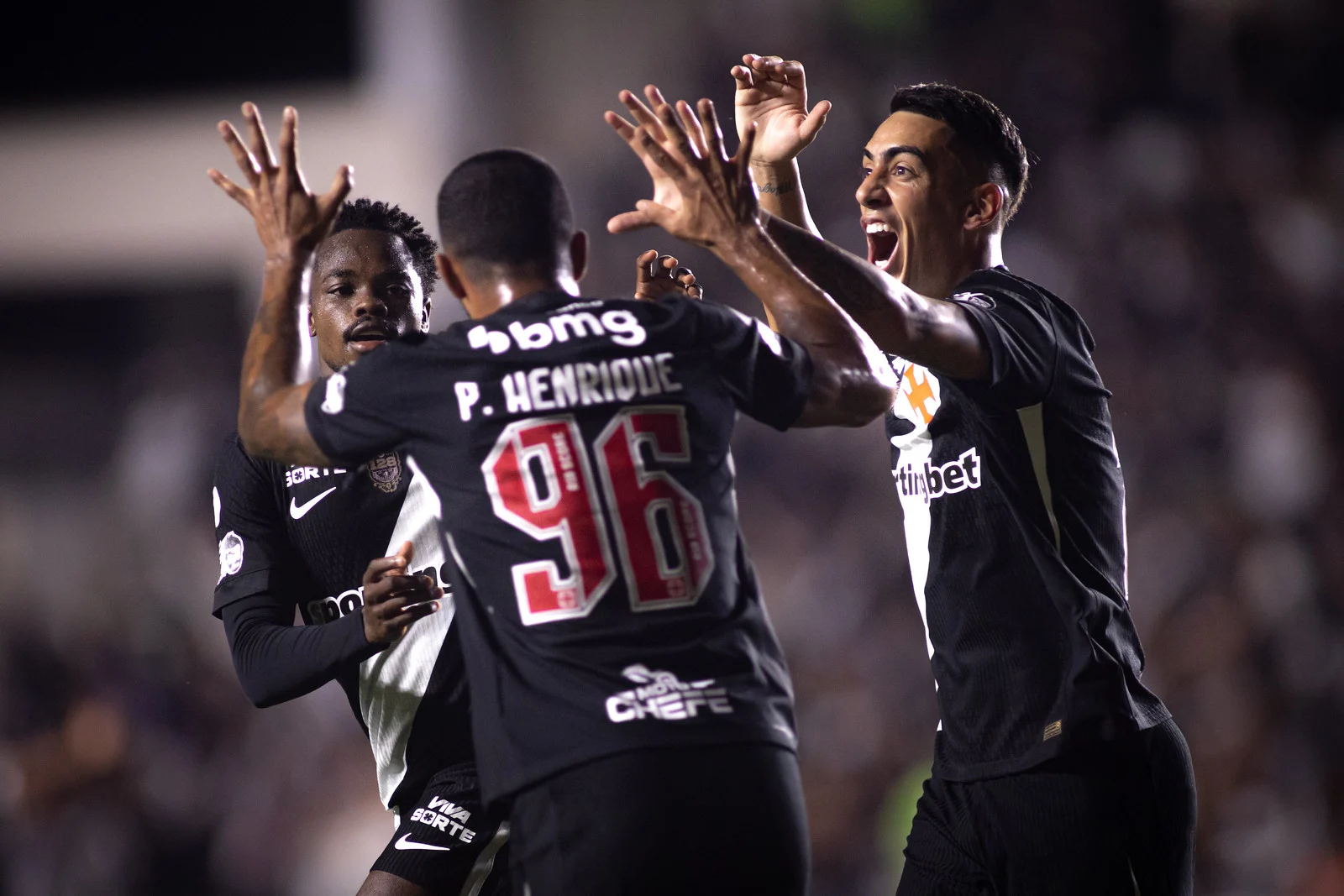 Vasco 1 x 0 Vitória: a noite iluminada do copeiro Pedro Emanuel - Blog Drible de Corpo - 