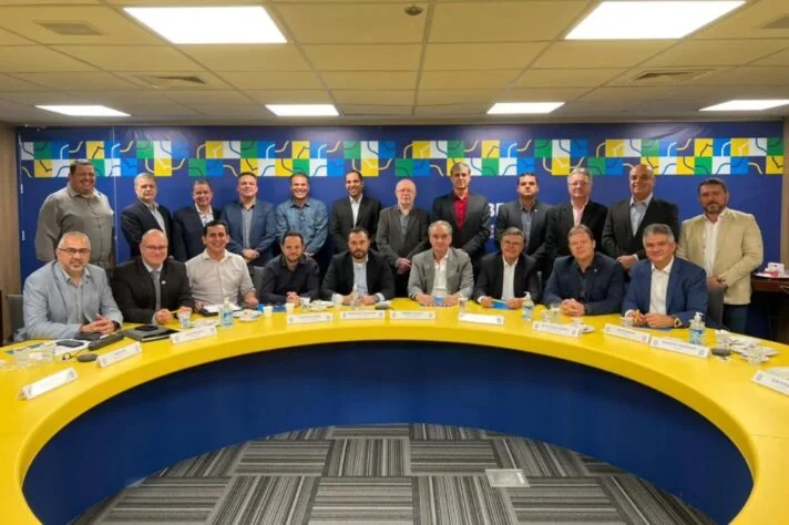 Forte União projeta salto de até 54,8% na receita de clubes da Série B - Blog Drible de Corpo - 