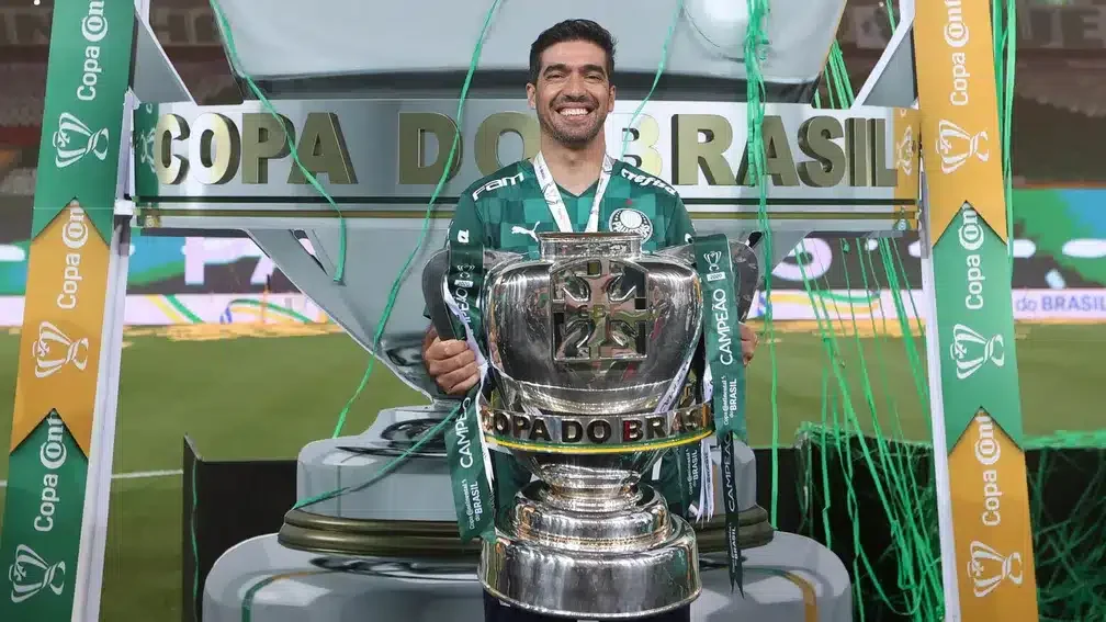 Inédito! Todos os técnicos das semifinais da Copa do Brasil são estrangeiros - Blog Drible de Corpo - 