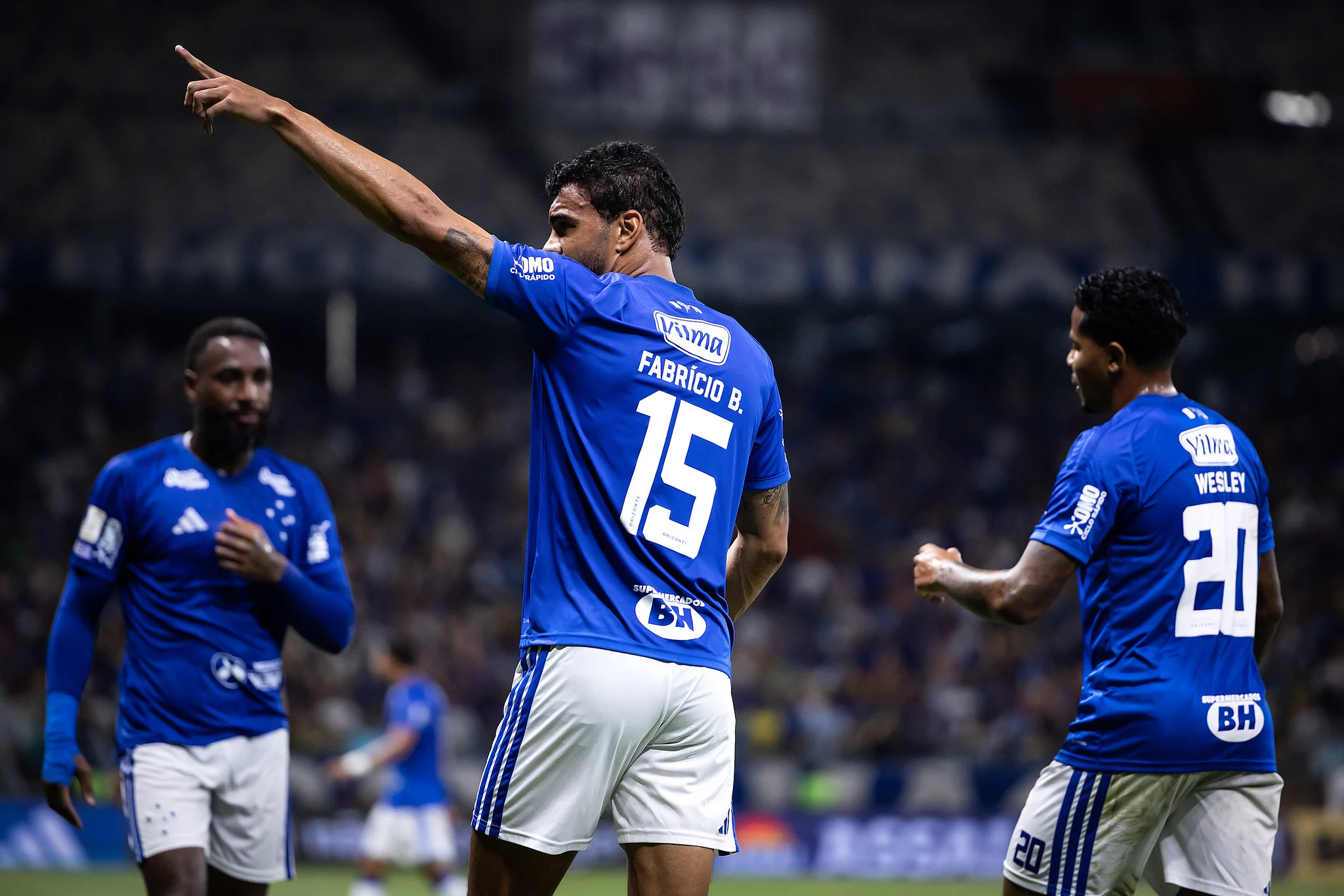 Cruzeiro assume papel de 3ª força, mas deveria estar brigando pelo título - Blog Drible de Corpo - Cruzeiro assume papel de 3ª força, mas deveria estar brigando pelo título - Blog Drible de Corpo -