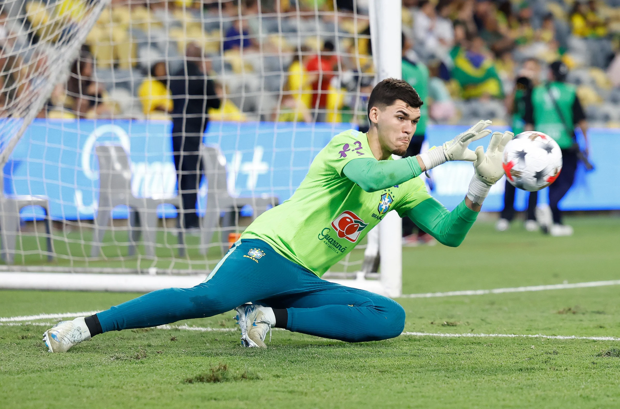 Pedro Morisco: Brasil escala goleiro titular do Coritiba após 50 anos - Blog Drible de Corpo - 