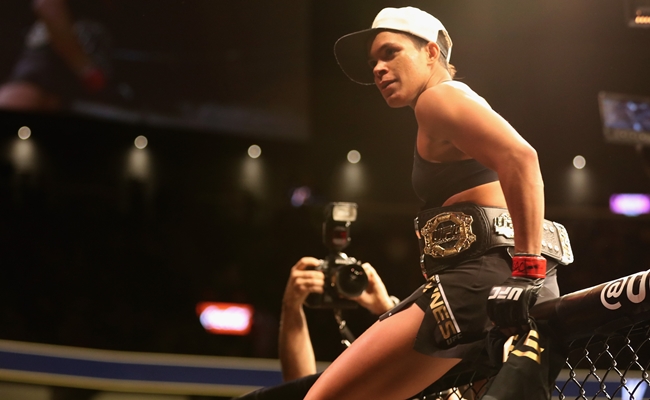 Amanda-Nunes-UFC-cinturão