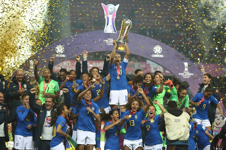 Brasil é heptacampeão da Copa América de futebol feminino, no Chile