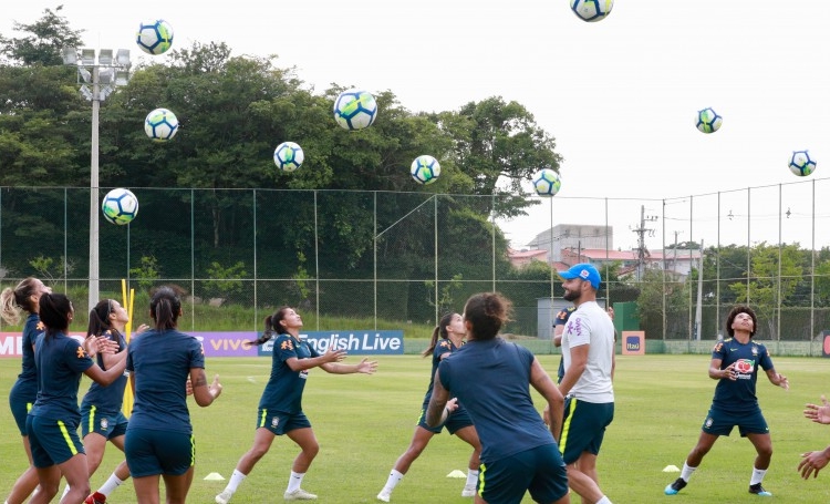 Jogadoras da Seleção Brasileira convocadas pelo técnico Vadão em treino antes do torneio She Believes, nos Estados Unidos,