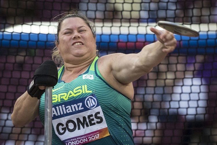 Mulheres nas Olimpíadas: Beth Gomes é favorita ao ouro nos Jogos Paralímpicos de Tóquio após ser campeã e bater o recorde mundial em 2019