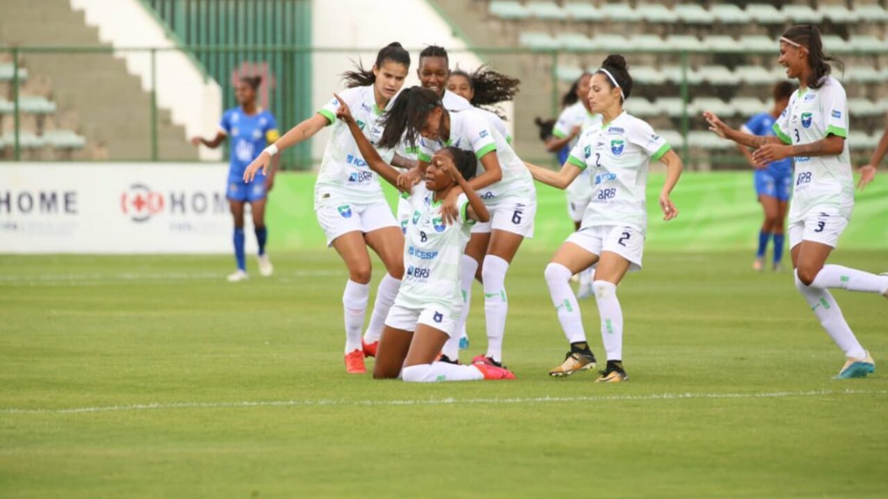 Brasileirão Feminino: Minas Brasília e Real já estão no aquecimento para a  volta aos jogos – Esportes Brasília Notícias