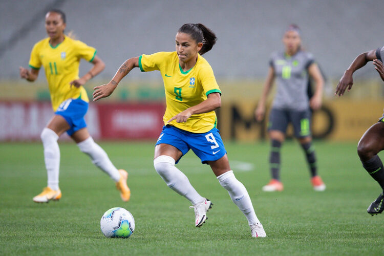 Debinha é a nova referência da Seleção Brasileira feminina na Era Pia 