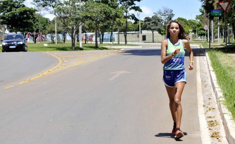 Gabriela Muniz é promessa da marcha atlética para representar Brasília e o Brasil nas Olimpíadas e Mundiais de Atletismo