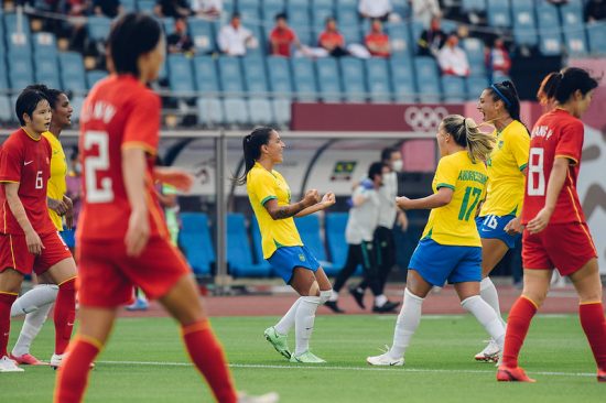Seleção Brasileira feminina vence por 5 x 0 a China na estreia das Olimpíadas de Tóquio
