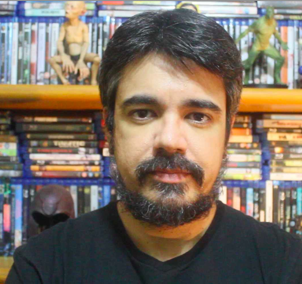 O crítico de cinema Pablo Villaça, que tem milhares de seguidores/as nas redes sociais, é perseguido pelos haters por ser "comunista". Foto: Arquivo Pessoal