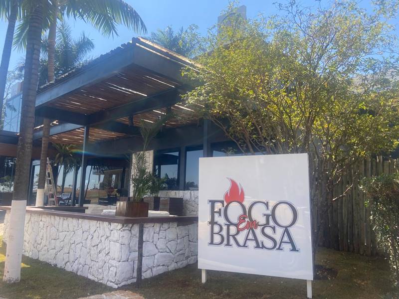 Troca de espetos: sai Fogo de Chão entra Fogo em Brasa - 