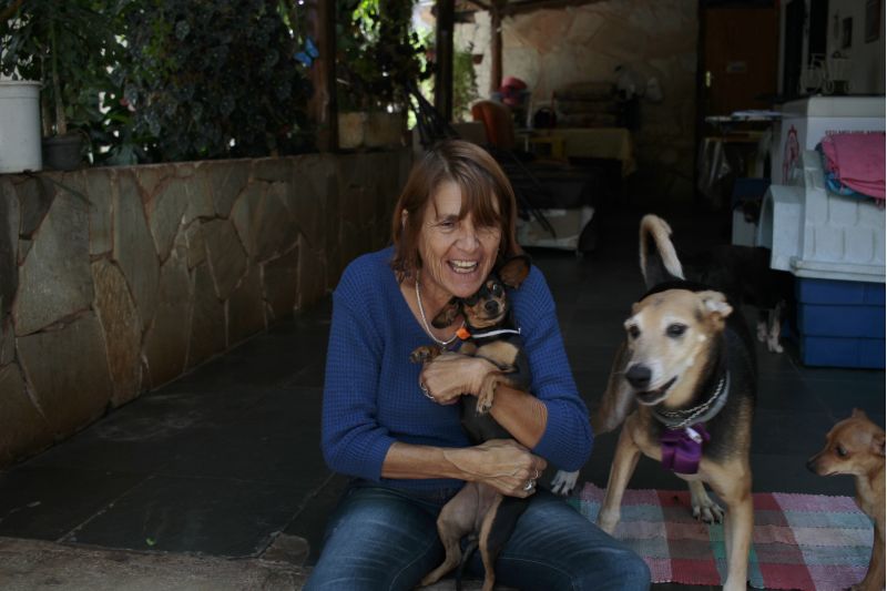 Rita Lomba: santuário para ajudar cães recolhidos das ruas Crédito: Ana Rayssa/Esp. CB/D.A. Press