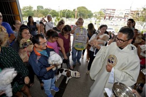 Tradicional bênção, no Santuário Crédito: Marcelo Ferreira/CB/D.A Press. 