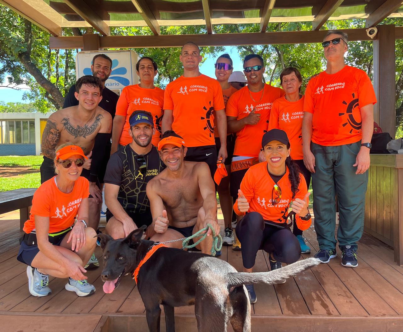 Correndo Com Você: voluntários guiam deficientes visuais em corridas no Parque - 