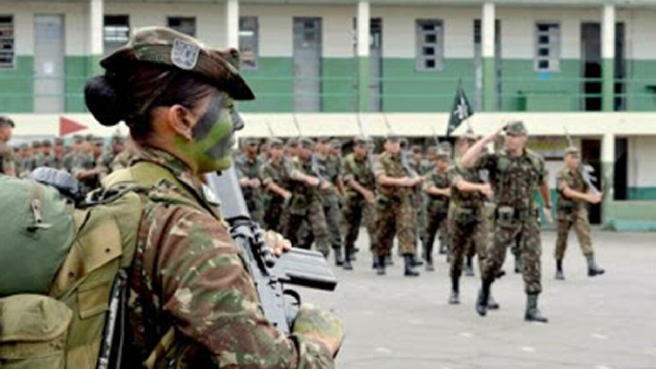 Serviço militar aberto às mulheres está em discussão no Senado – Jornal  Semanário