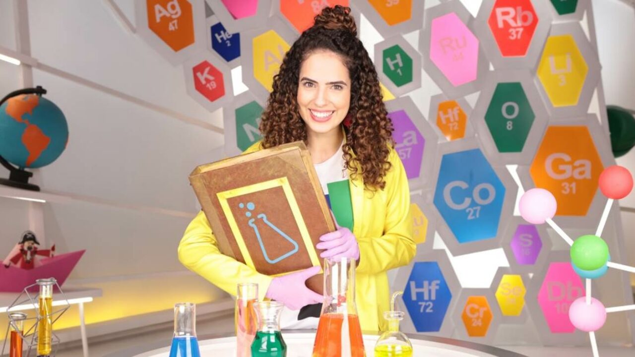 Paula Stephânia comanda programa Nat Geo Lab