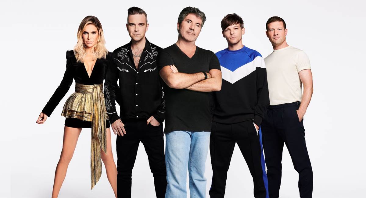 Ayda Williams, Robbie Williams, Simon Cowell, Louis Tomlinson e Dermot O'Leary. Crédito: Sony/Divulgação