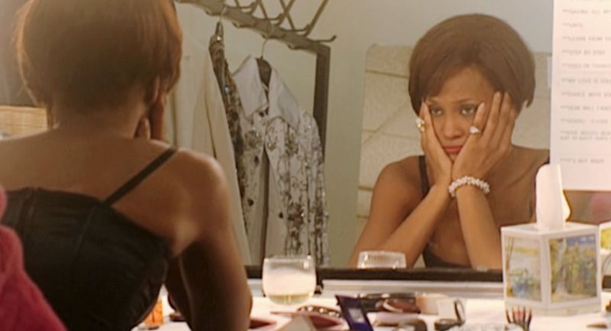 Os altos e baixos da vida de Whitney Houston são retratados em Can I be me