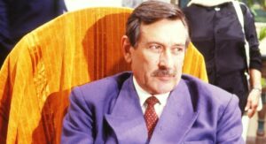 Paulo Goulart como Altino na novela Fera radical