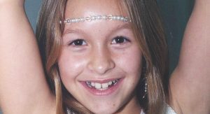 Carla Diaz como Khadija na novela O clone