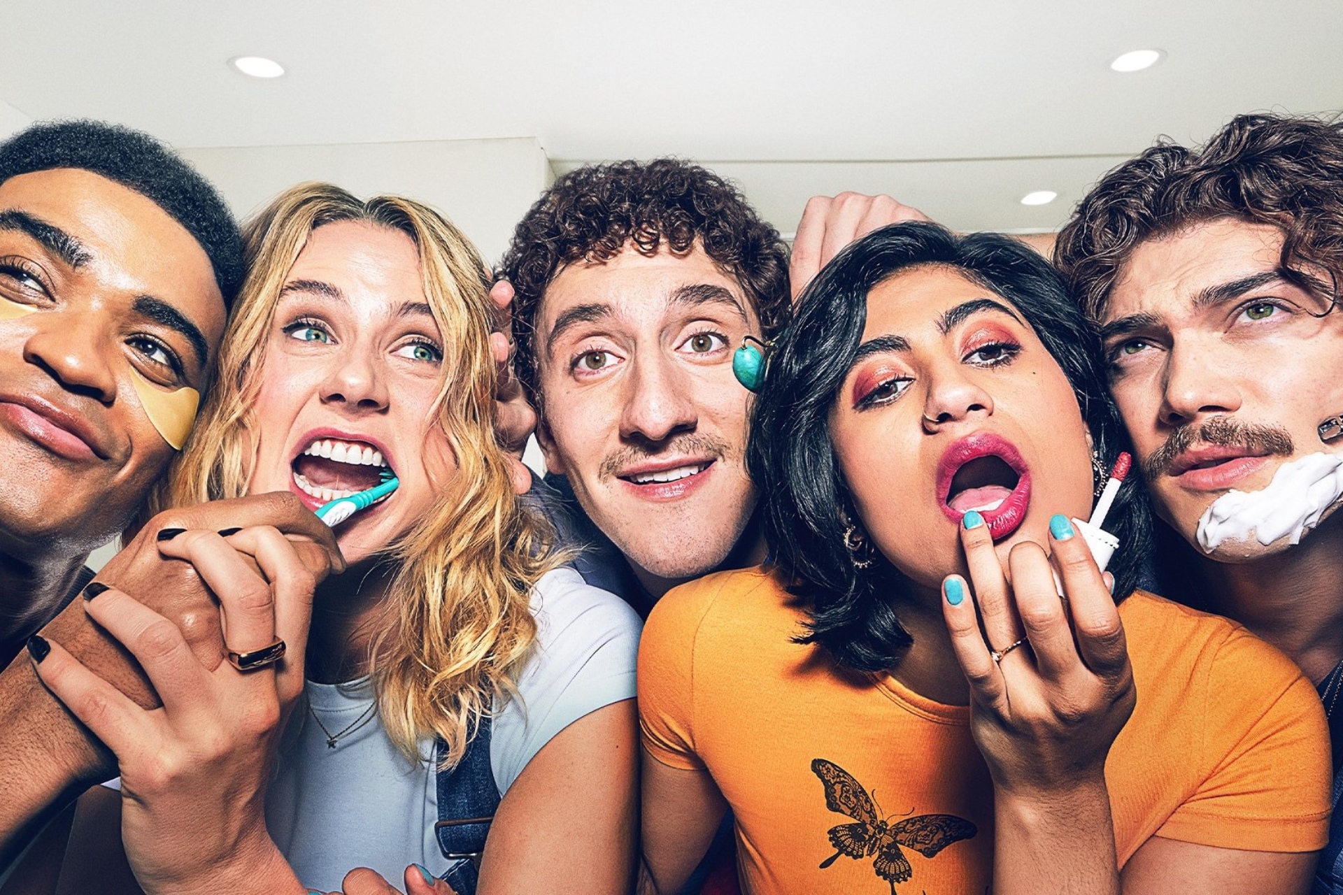 'Adults' brilha ao retratar o caos de crescer - Próximo Capítulo - 