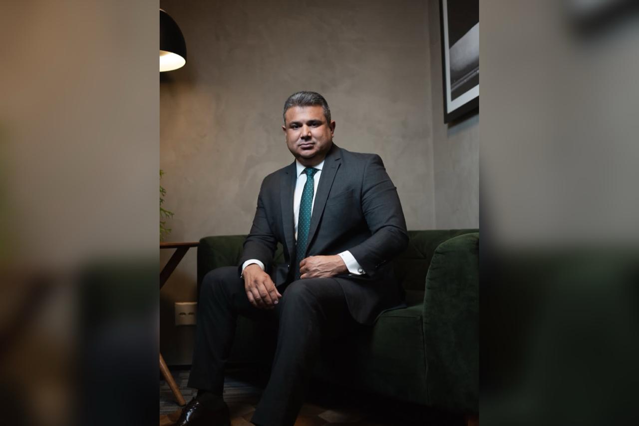 Max Kolbe lança livros sobre concursos e administração pública &ndash; Blog do Servidor - 