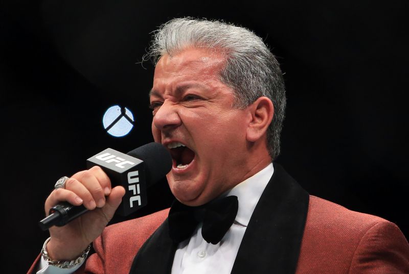 TORONTO, ON - DECEMBER 10: Bruce Buffer introduces Max Holloway of the United States and Anthony Pettis of the United States prior to their Interim Featherweight Title fight during the UFC 206 event at Air Canada Centre on December 10, 2016 in Toronto, Canada. Vaughn Ridley/Getty Images/AFP== FOR NEWSPAPERS, INTERNET, TELCOS & TELEVISION USE ONLY ==
