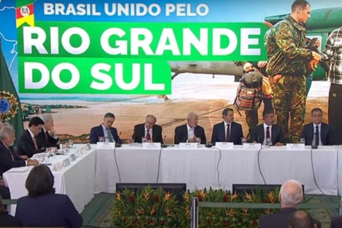 Lula chama representantes de demais Poderes para anúncio de pacote no RS - 